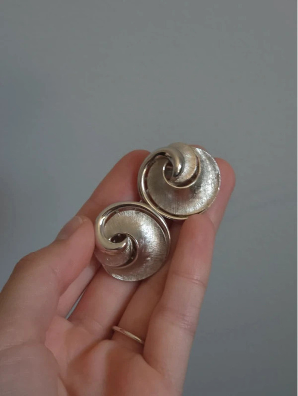 Vintage Silver Tone Trifari Clip on Earrings